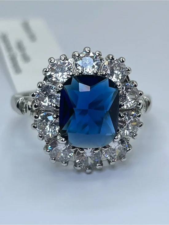 Swarovski Crystal Elements Sapphire Blue Crystal Halo Ring Size 9 Glam