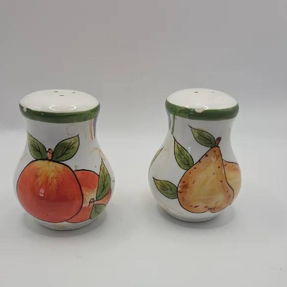 Salt And Pepper Shakers. Fruit Design