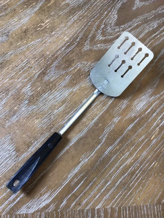 Vintage Ekco Stainless Steel Keyhole Slotted Spatula Turner Black Handle USA 13”
