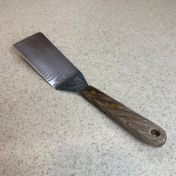 VTG Robinson Knife Co Stainless Steel Short Spatula Turner Wood Handle USA 9.75