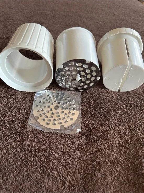 3-Piece White Plastic Herb Grinder with Metal Disk