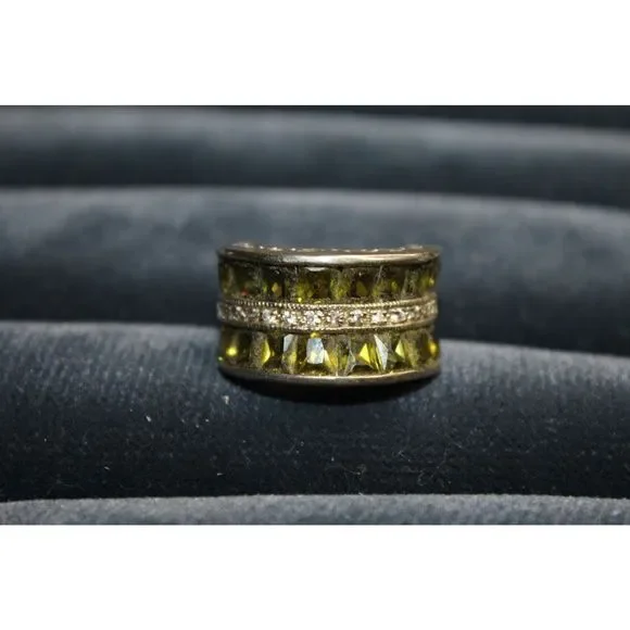 Olive Green Stones Clear Rhinestone Silver‎ Band Fashion Costume Ring Size 7