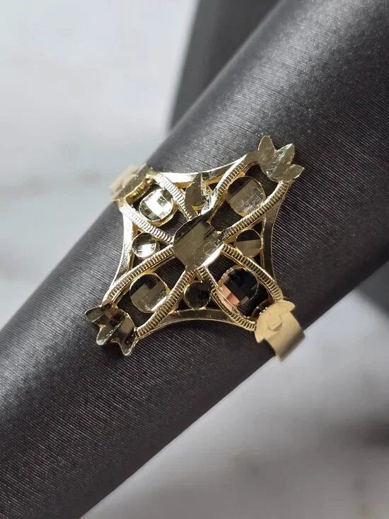 Womens 10K Yellow Gold Modernist Filigree Cross Ring 1.6g E7935
