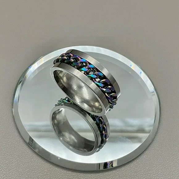 Ring Women Silver Tone Rainbow Iridescent Curb Chain Spinner Band Size 8