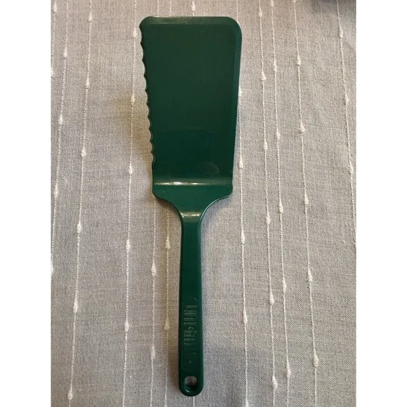 ULTRATEMP GREEN  1 SERRATED EDGE 2104-1 SOLID SPATULA TURNER  UTENSIL USA