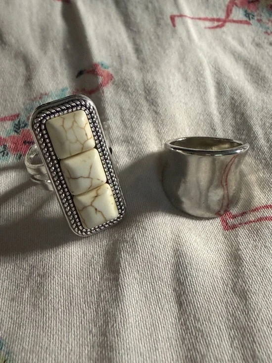 Set of Two Statement Rings