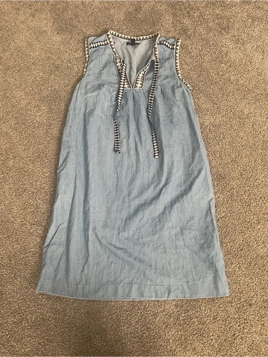 J.Crew Chambray Shift Dress 100% cotton Blue Embroidered Trim Sleeveless Size 6