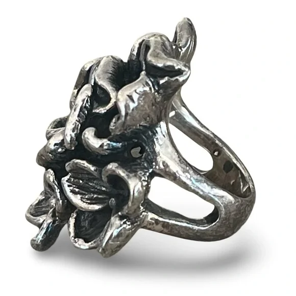 Silver Blackened Rhodium Floral Ring Size 7