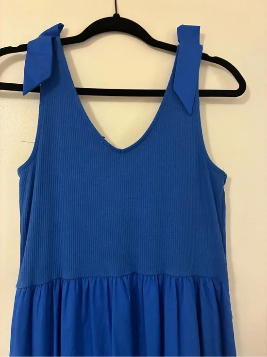 Women’s Sleeveless Tie-Shoulder V-Neck Dress in Blue
