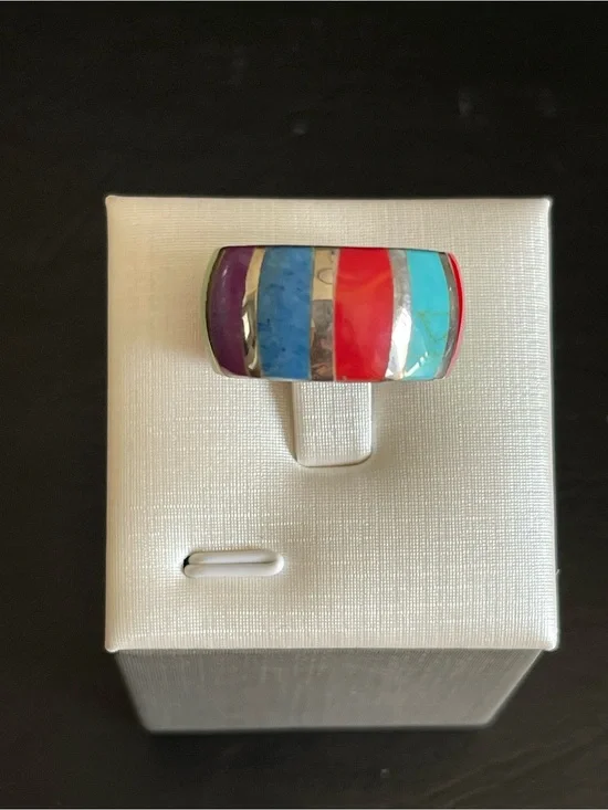 Vintage 925 sterling Multi-Color gemstone Inlay Dome Ring .