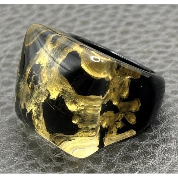 Vintage Mod Pop Art Black Gold Tone Color Lucite Abstract Statement Ring Size 8