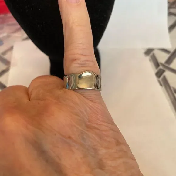 HAMMERED SILVERTONE RESIZABLE RING‎
