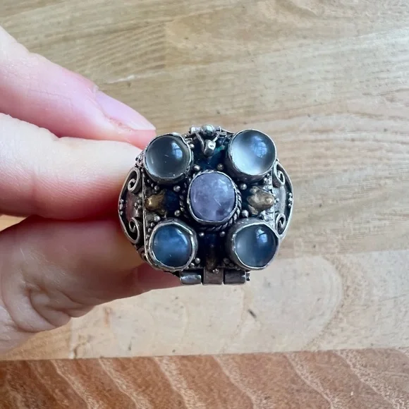 Vintage 925 Sterling silver poison pill ring with rose quartz and moonstone