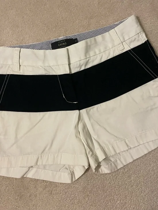 J. Crew back/white colorblock shorts-size 2 NWOT