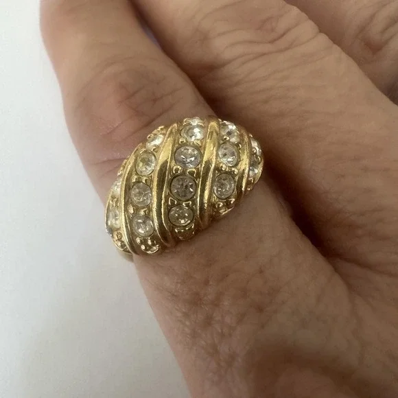 VTG 1980's Avon Gold Tone Clear‎ Rhinestone Dome Cocktail Ring Size 10 Statement
