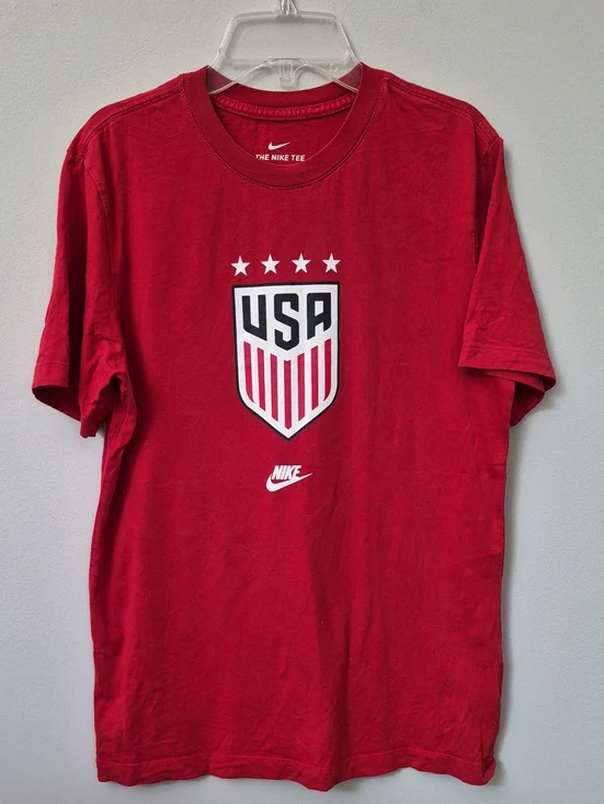Nike Tee Mens S Red USA Crest USMNT Soccer World Cup Fan