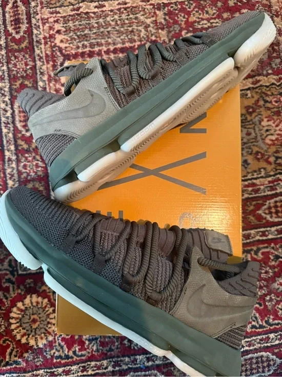 Nike KD 10 Olive - Men's Sneakers Gray and White