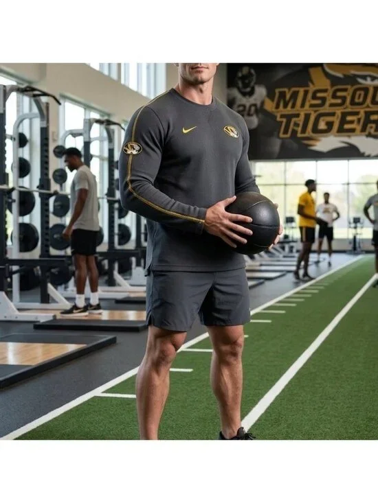 Nike Men’s Missouri Tigers Long Sleeve Pullover Size L Black Thermal Coaches NWT