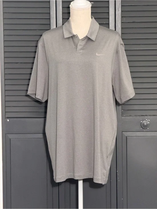 ⁠Nike Golf Tiger Woods Collection Polo Shirt Gray Striped Snap Neck Men's Large