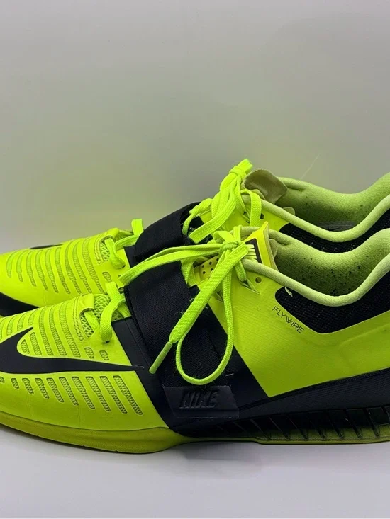 Nike Romaleos 3 weightlifting shoes in Volt/Black