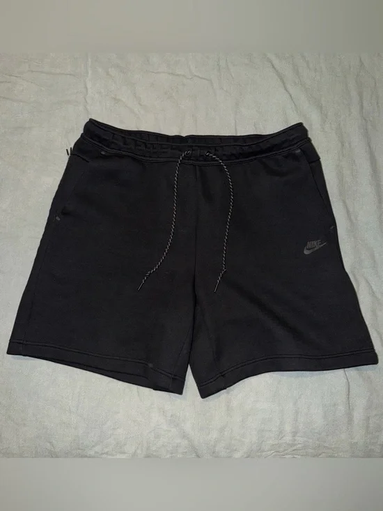 Men’s Nike Tech Fleece Black Shorts