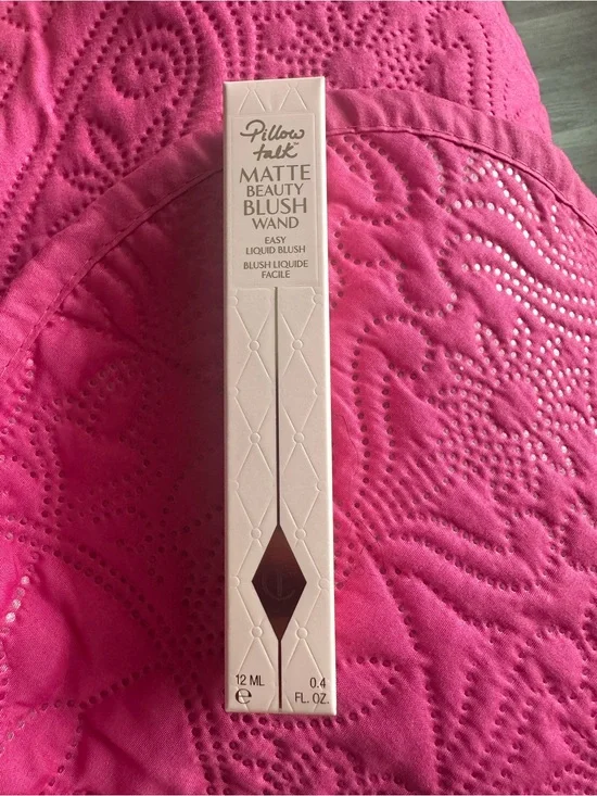 Charlotte Tilbury Matte Beauty Blush Wand - Pillow Talk