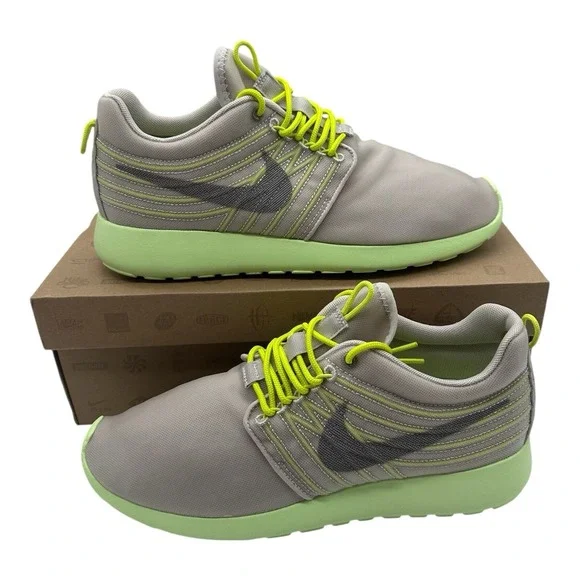 Nike Rosherun DYN FW QS Running Shoes Mens Sz 8.5 Grey/Green Sneakers 580579-037