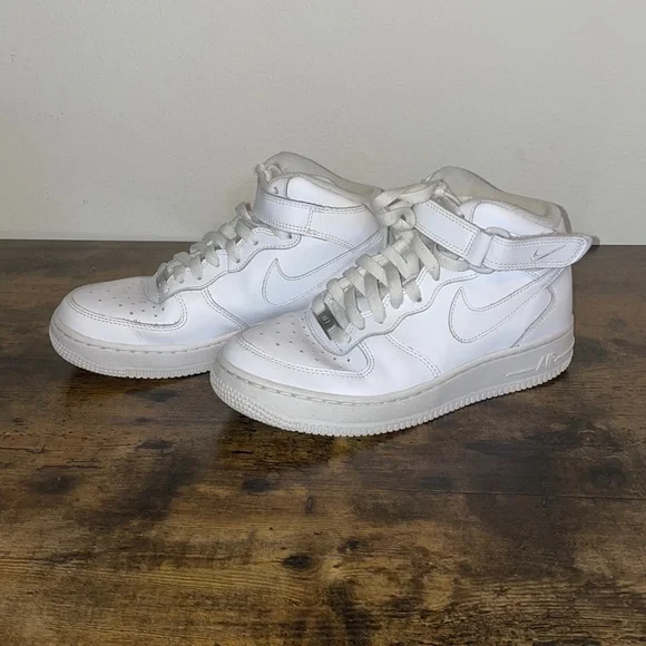 Nike Air Force 1 White hi tops size‎ 5.5
