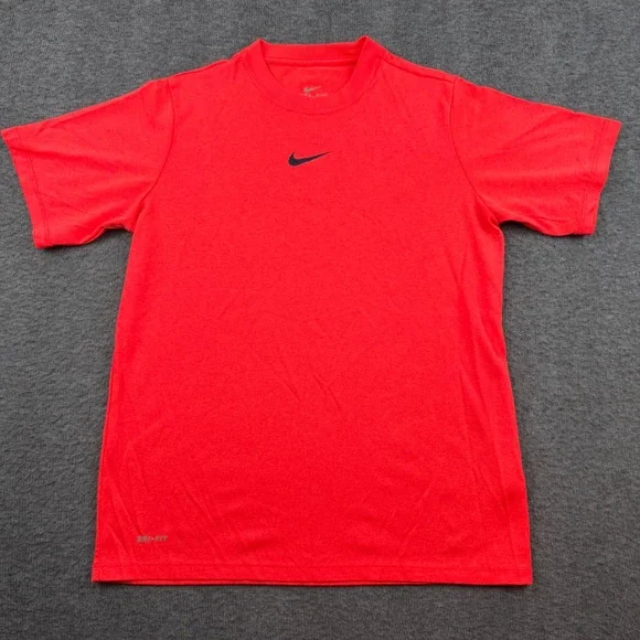 Nike Dri-FIT Training Shirt Men's Size M Red Short‎ Sleeve Swoosh Logo Tee