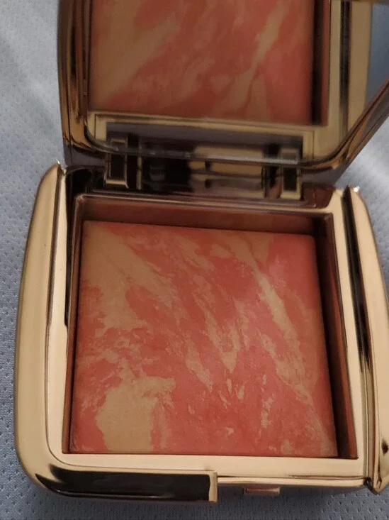 Hourglass Ambient Incandescent Electra blush