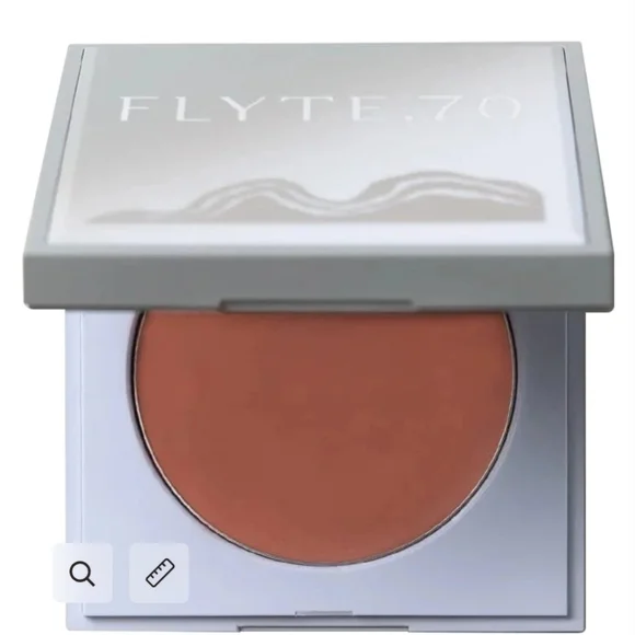 Flyte.70 Cheek.Buds HazyCheek.Crème- Look Of Love