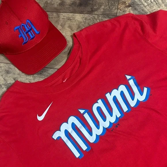NIKE MLB Miami Marlins Short Sleeve T-Shirt, Size XXL