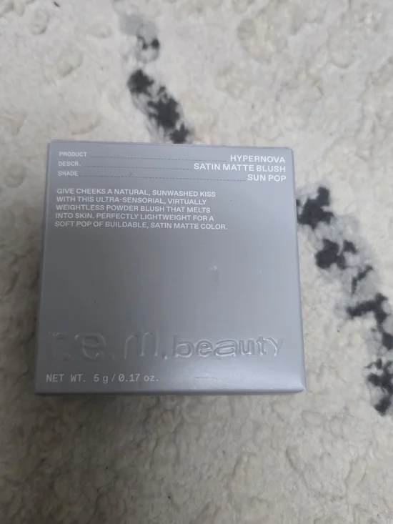 r.e.m. beauty Hypernova Satin Matte Blush - Sun Pop (Pink)