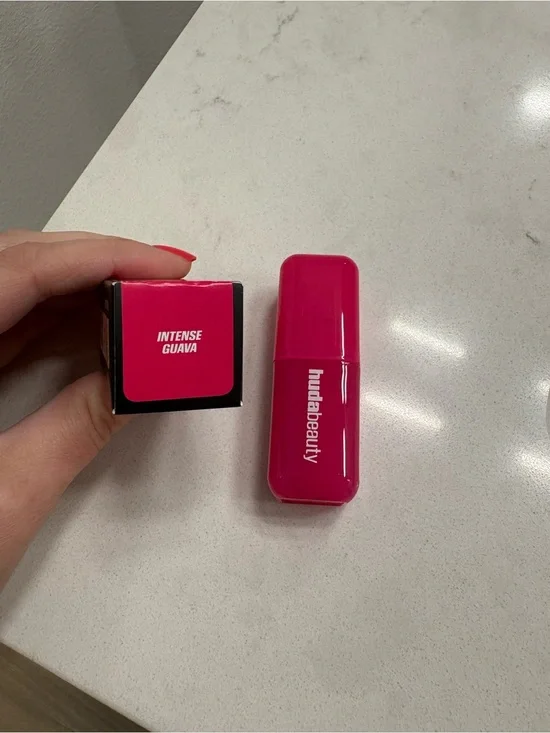Huda Beauty LiquidBlush- Intense Guava (Hot Pink) New