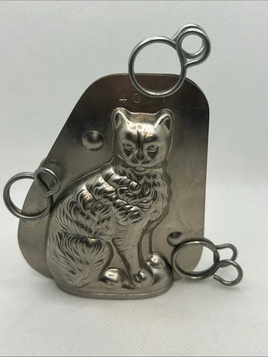Cat-Shaped Chocolate Mold -