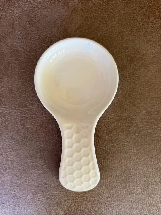 Cream Ceramic Spoon Rest with Honeycomb Handle - Multipurpose Kitchen Utensil