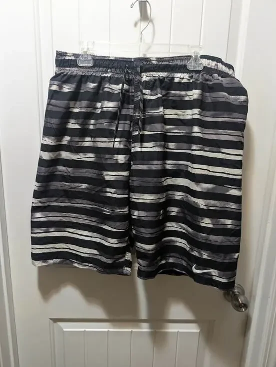 Nike Activewear Shorts Mens XXL Black White Stripe Elastic Waist Drawstring