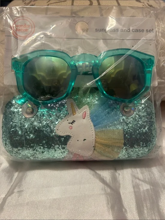 wonder nation teal sunglasses with glitter unicorn case