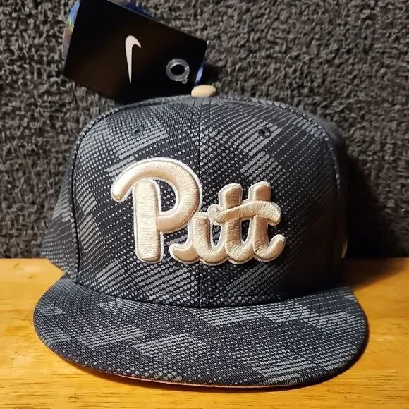 Pitt Embroidered Plaid Cap - Black and Cream