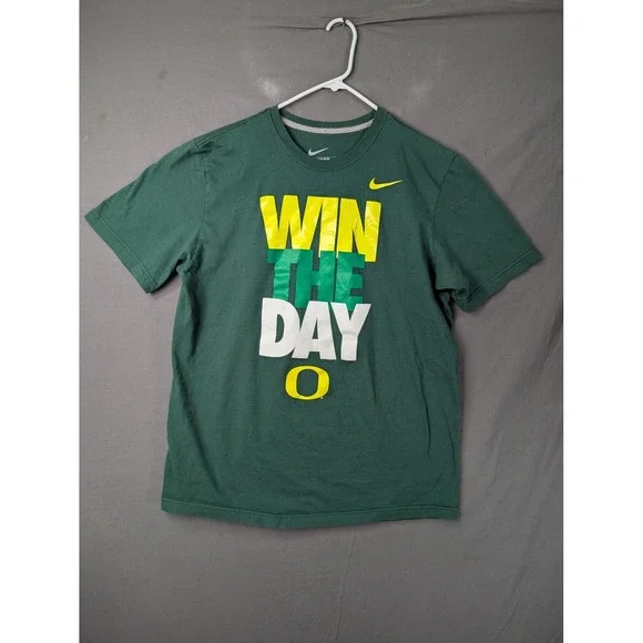 Nike Oregon Ducks Win The Day Green Graphic T-Shirt Mens Medium