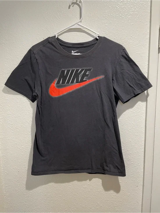 Nike Graphic T Shirt Mens Small Black Neon Orange Swoosh Spell Out Tee