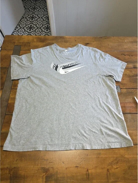 Nike Sportswear Swoosh Stack Graphic T-Shirt Dark Grey Heather Men's XXL 2XL