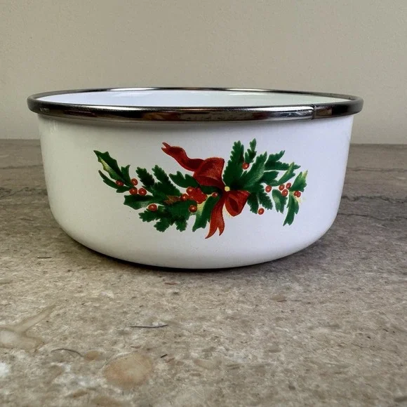 VTG Enamelware Mixing Serving Bowl Christmas Holly & Berries Kitchenware 5 3/4