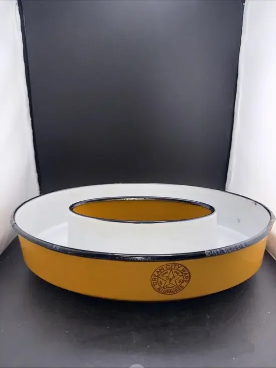 Vintage Cream City Ware Yellow Enamel Oval Food Mold Tube Pan G&P Milwaukee
