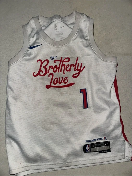 Mens Size M Nike White Basketball Jersey with Red Script & Blue Accents