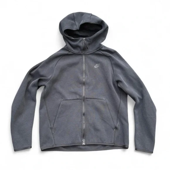 Nike Tech Fleece Hoodie in Black