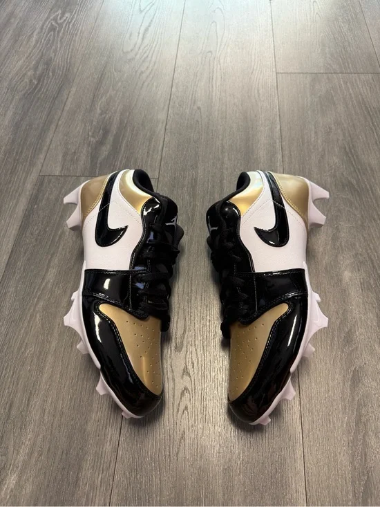 Nike Air Jordan 1 Low Gold Football Cleats FJ6245-701 Men’s new