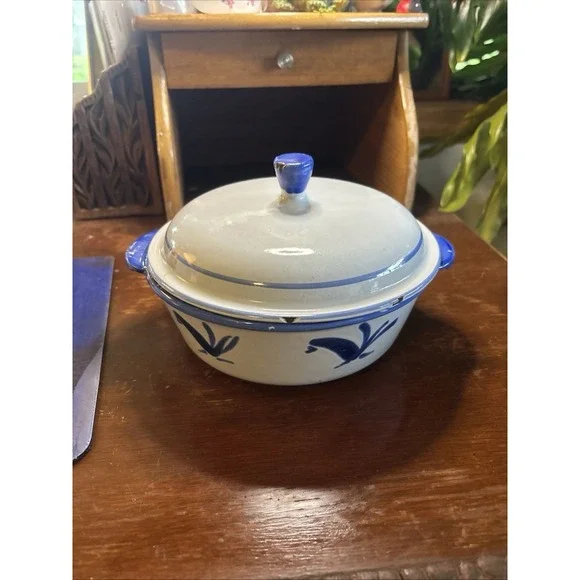 Husqvarna Sweden Cast Iron Enamelware BLUE BIRDS ~ 7.5
