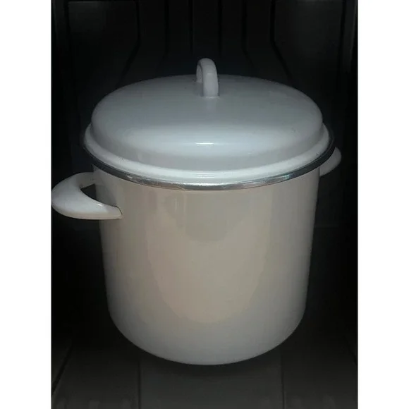 Vintage White Enamel Stock Pot with Lid Large Soup Stew Pot 8.25 Inch Tall