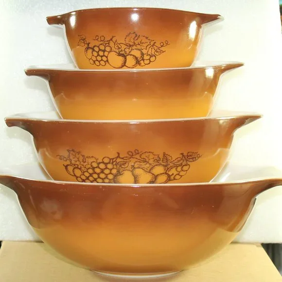 Set of 4 Vintage Pyrex Old Orchard 441, 442, 443, 444 Cinderella Nesting Mixing